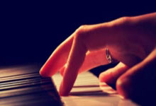 Yiwan28-穆古鲁扎意外战胜TES，刷新纪录引爆全场！引发球迷热议(任务又失败了西西特最新)