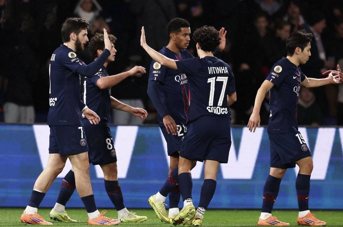 德布劳内在巴黎圣日耳曼比赛中回归赛场,势不可挡引发热议!的简单介绍 德布劳内在巴黎圣日耳曼比赛中回归赛场,势不可挡引发热议!的简单介绍