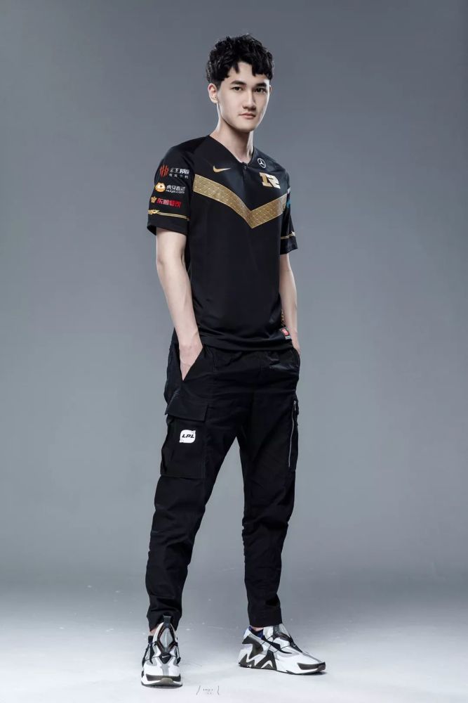 包含Karsa回归赛场，绝杀首场状态亮眼，公牛观众沸腾！的词条